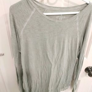 American Eagle long sleeve shirt